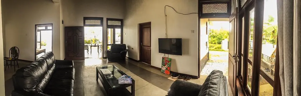 Negombo Holiday Home