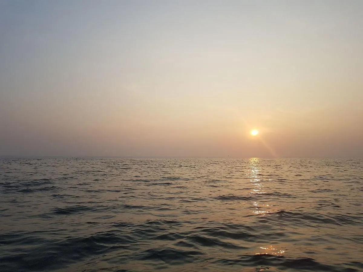 Negombo Holiday Home