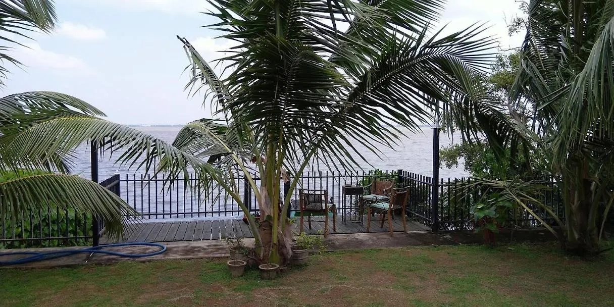 Negombo Holiday Home